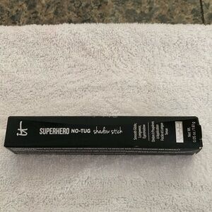 It Cosmetics SUPERHERO NO-TUG shadow stick